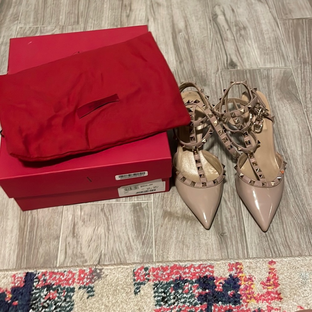 Valentino rockstud kitten heel
